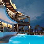 Hotel Cosmopolitan 4*