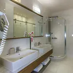 Hotel Cosmopolitan Paralía