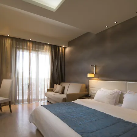 Cosmopolitan Hotel Paralía