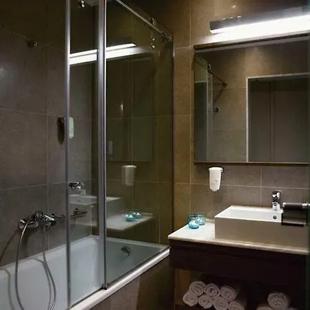 Cosmopolitan & Hotel 4*