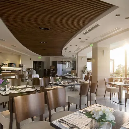 Cosmopolitan & Hotel 4*