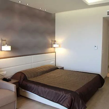 Hotel Cosmopolitan & 4*