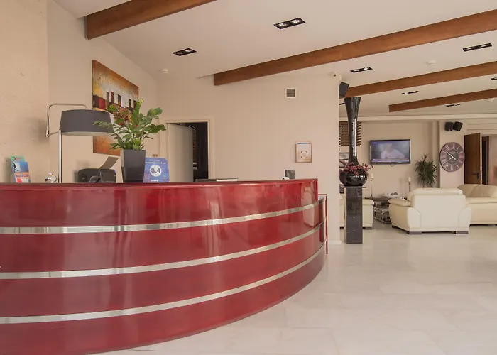 Cosmopolitan Hotel 4*