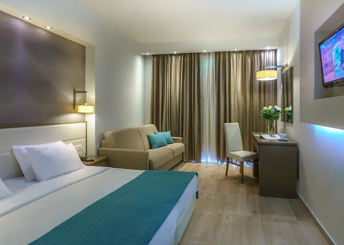 Cosmopolitan Hotel Paralía