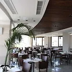 Cosmopolitan Paralía