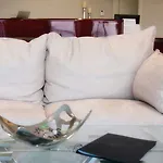 Cosmopolitan מלון 4*