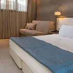 Cosmopolitan Paralía