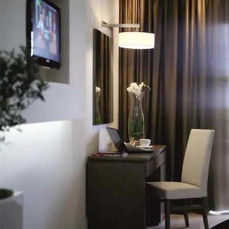 Cosmopolitan Hotel