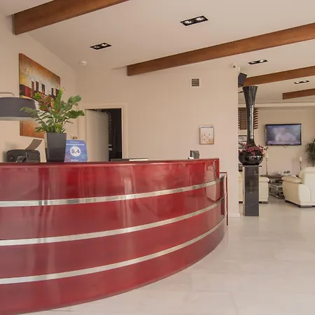 Cosmopolitan Hotel 4*