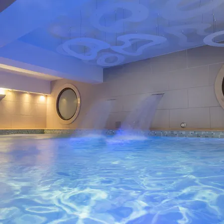 Cosmopolitan Hotel Paralía