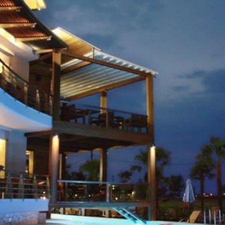 Cosmopolitan 4*