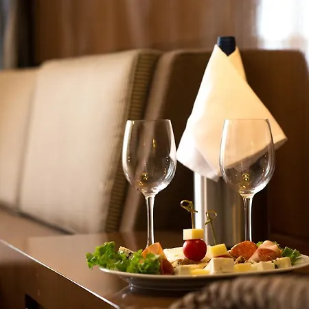 Cosmopolitan 4* Paralía