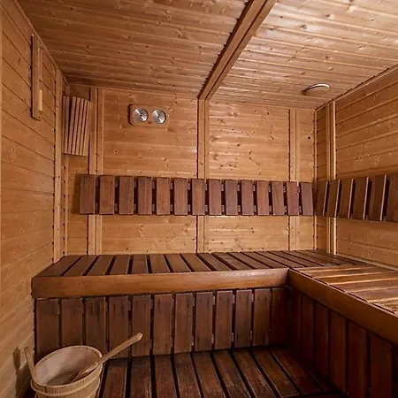 Cosmopolitan Szálloda 4*