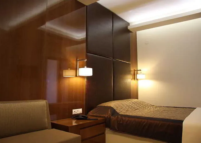 Hotel Cosmopolitan 4*