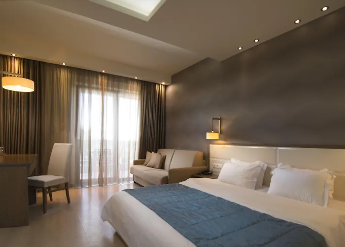 Cosmopolitan Hotel Paralía