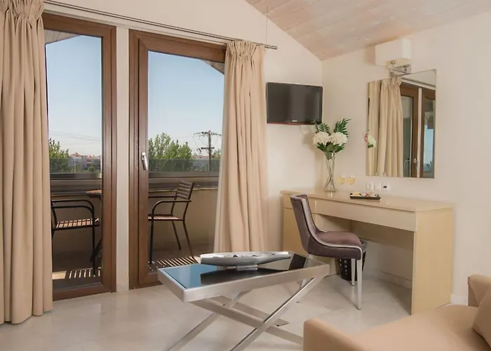 Cosmopolitan Hotel Paralía