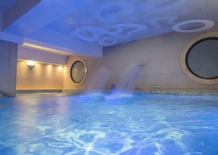 Cosmopolitan Hotel Paralía