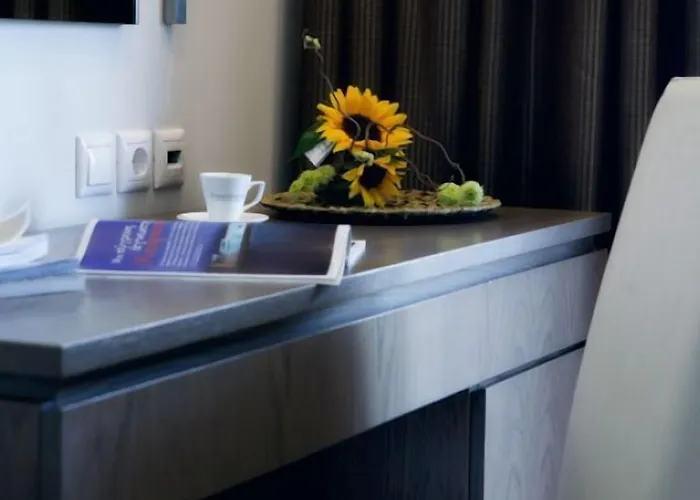 Cosmopolitan Hotel 4*